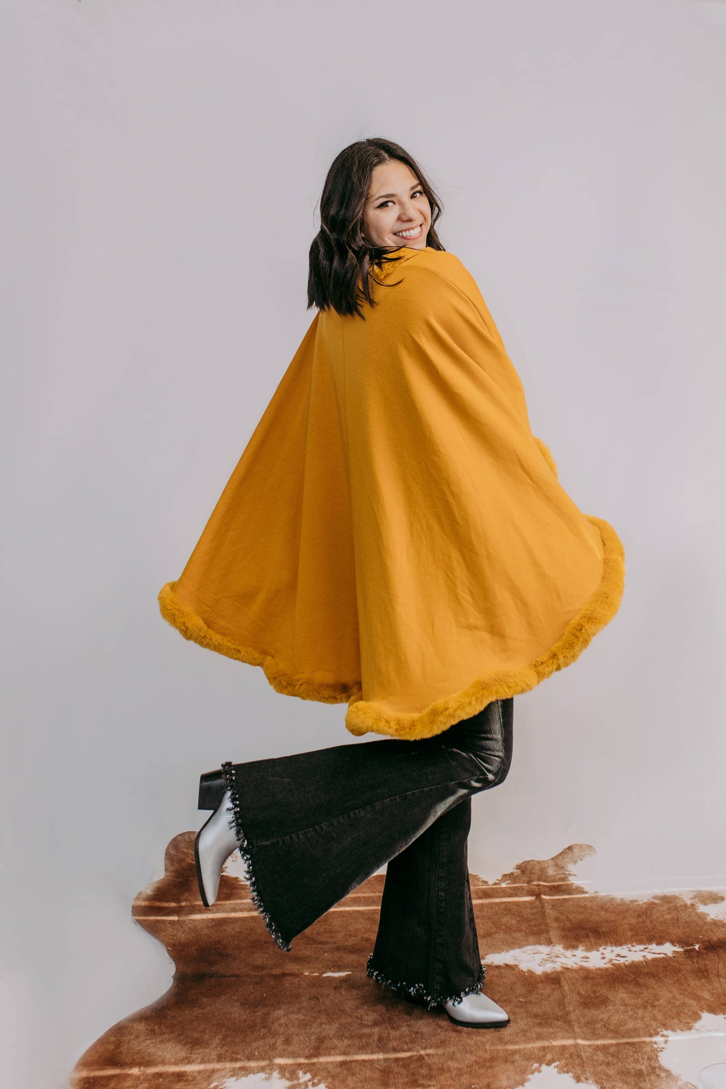 MK135 Lubbock Fur Trim Poncho - Mustard: MUSTARD / 1XL