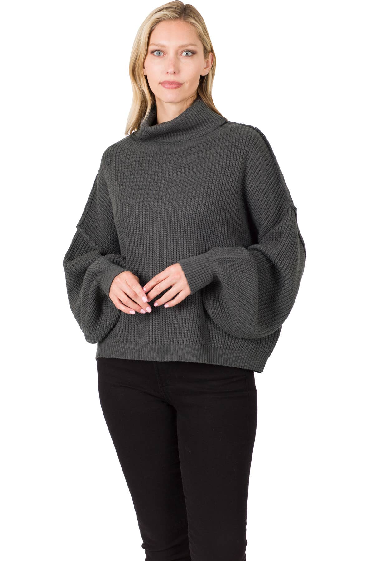 OVERSIZED TURTLENECK SWEATER