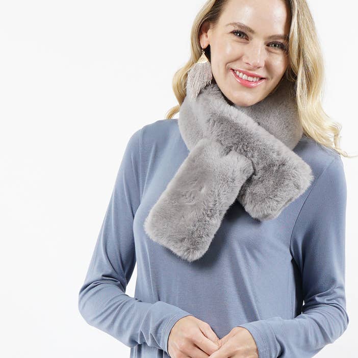 Faux Fur Tuck-in Scarf